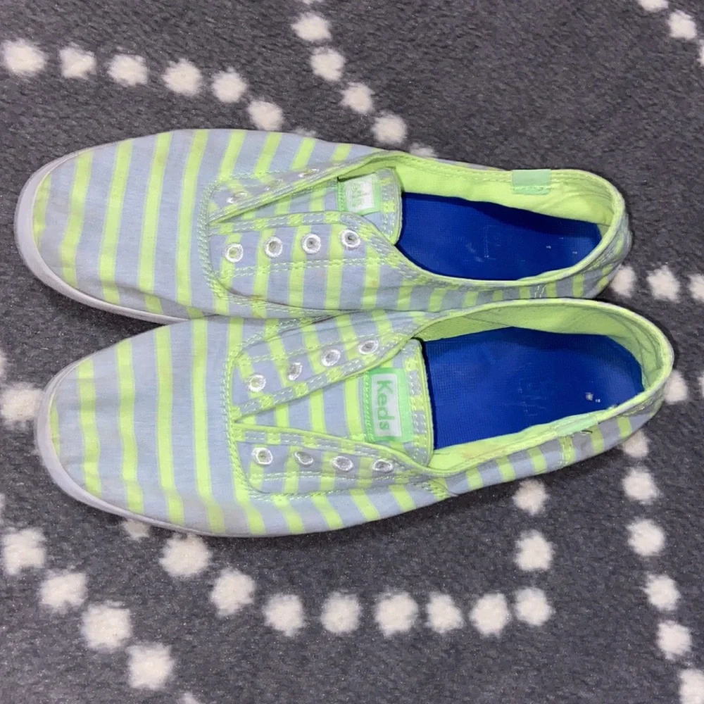 Keds 8.5 slip on - Picture 3 of 5